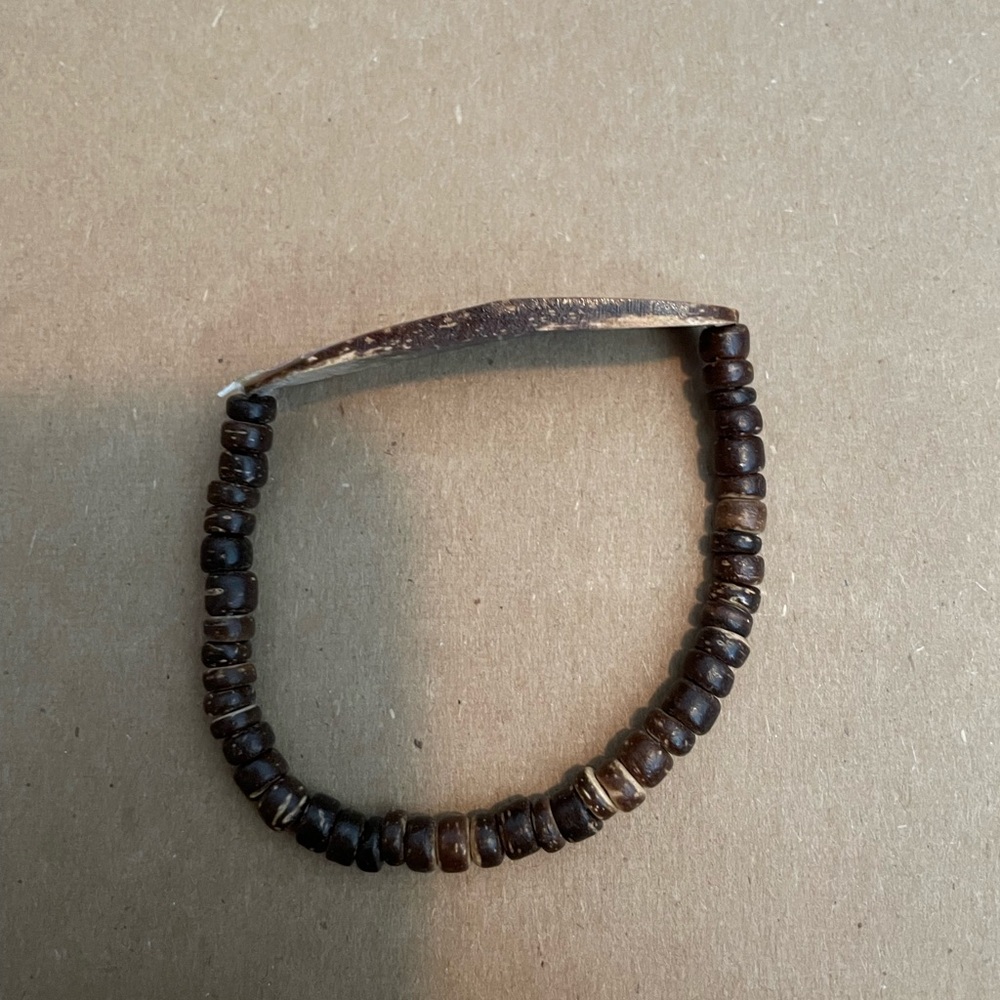 90’s Maui wood bead braclet